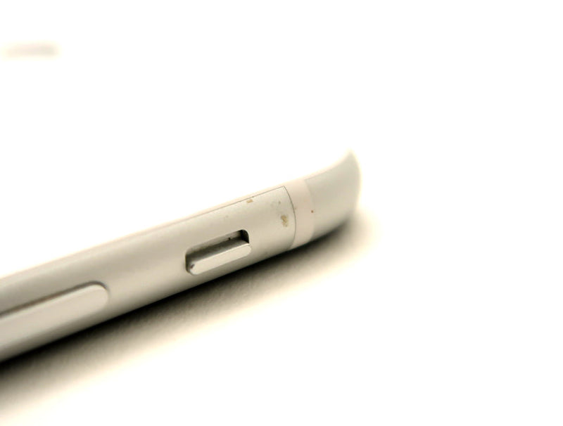 NW制限▲(赤ロム永久保証) iPhoneSE 第2世代 64GB Bランク ホワイト